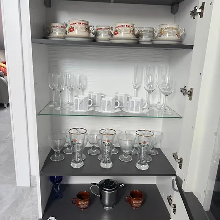 Mit Kueche Und Bad In Apartment Danzig